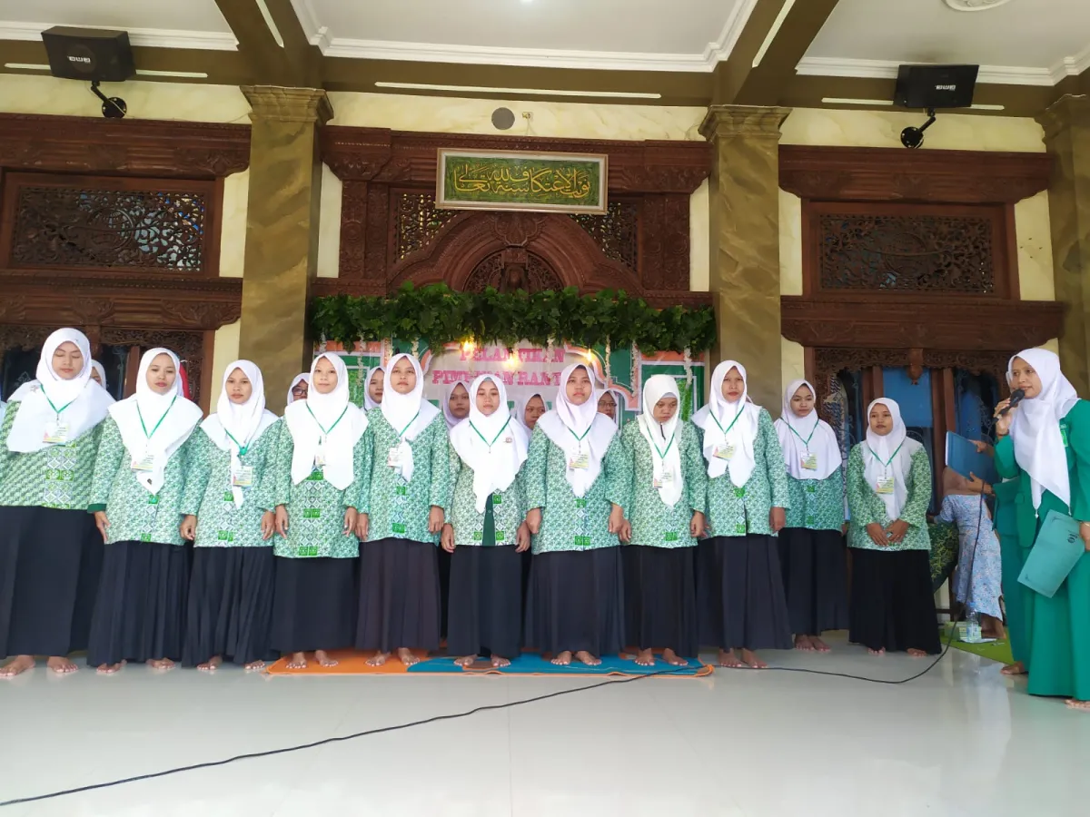 Berkhidmat di Fatayat NU, Jangan Khawatir Tak Bisa Makan