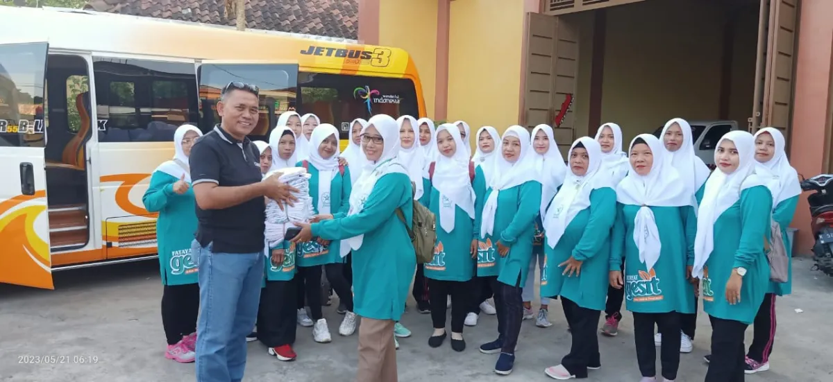 MWCNU Kecamatan Mijen Lepas Peserta Senam Fatayat Gesit