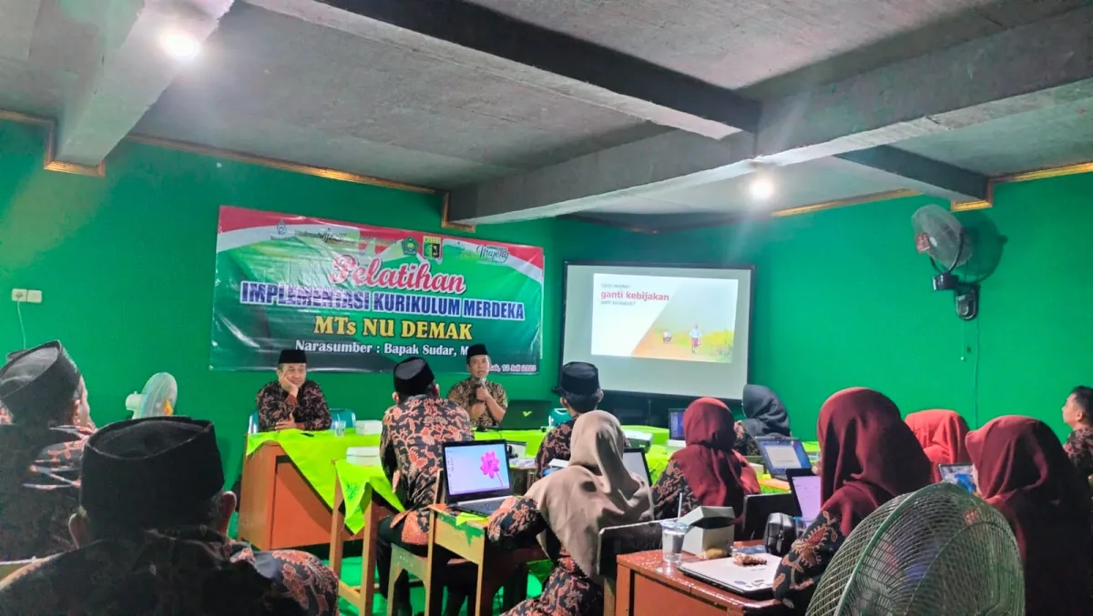 MTs NU Demak Gelar Palatihan IKM Untuk Tingkatkan Kapasitas Pendidik