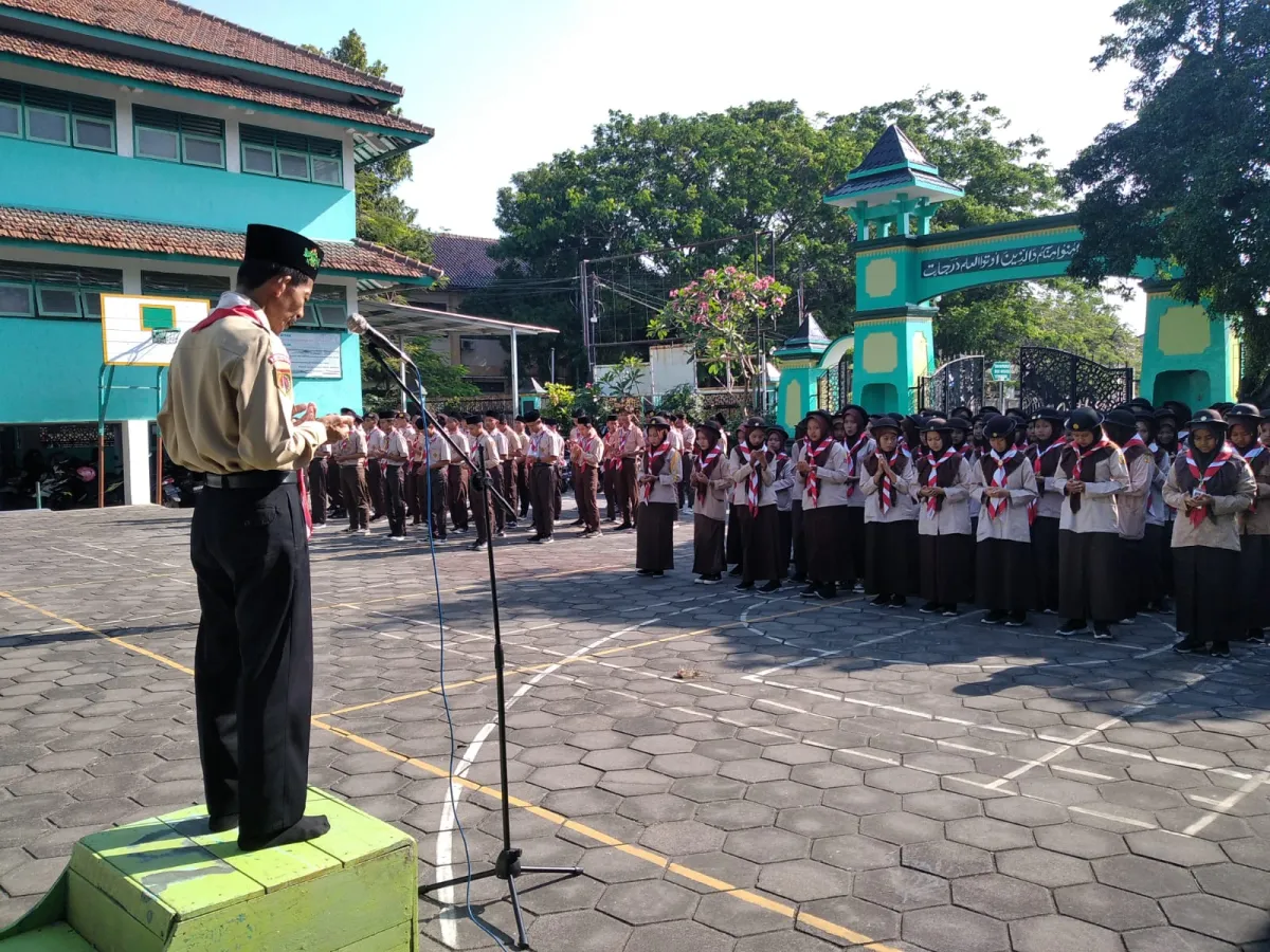 Sambut 1 Muharram 1445 H, MANU Demak Gelar  Kemah Islami