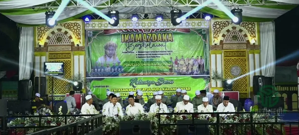 Peringati HUT RI KE 78, Alumni Mazroatul Huda Karanganyar Gelar IKA Mazdaka Bersholawat