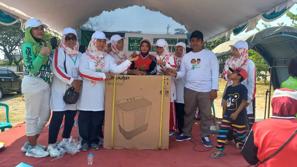 Muslimat NU Karanganyar Gelar Senam NU Berhadiah Utama Umrah