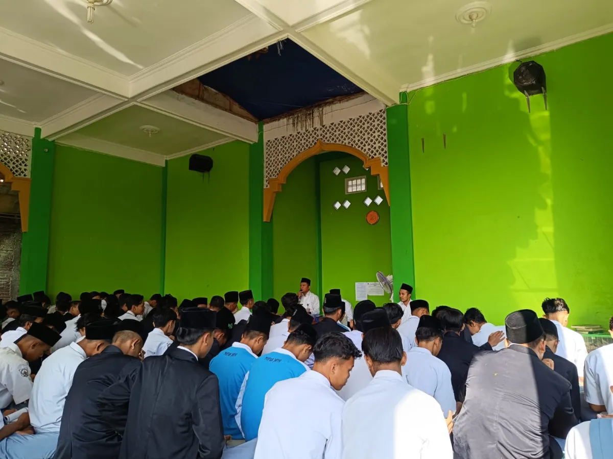 MA Miftahussalam Wonoslam Gelar Istighotsah dan Tasyakuran Hari Lahir LP Ma'arif Ke-94 Tahun