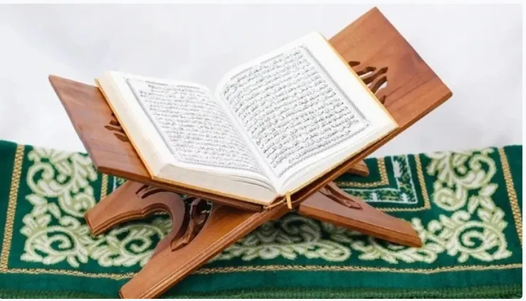 Kesombongan yang Ingin Buat Al-Qur'an Tandingan