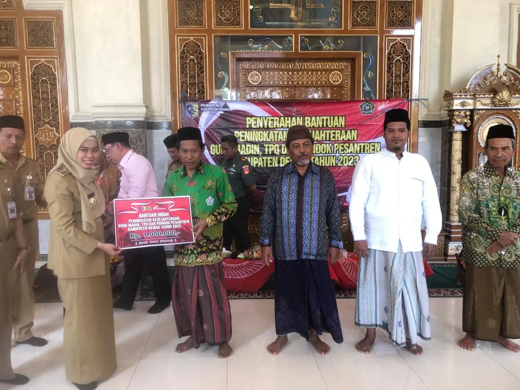 Pemkab Demak Cairkan Rp 5 M untuk Guru Madin dan TPQ se-Kabupaten Demak