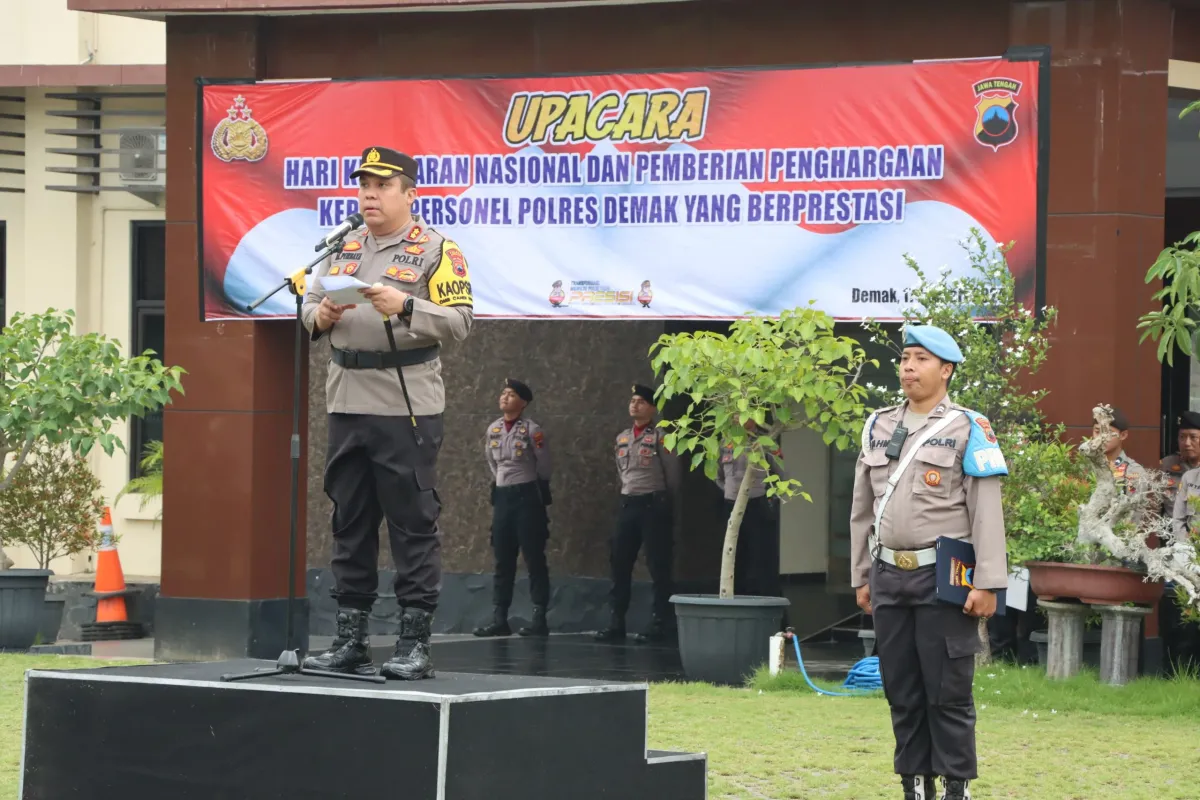 Polri Peringati Hari Kesadaran Nasional, Kapolres Demak Ajak Personel Tingkatkan Disiplin dan Sinergitas