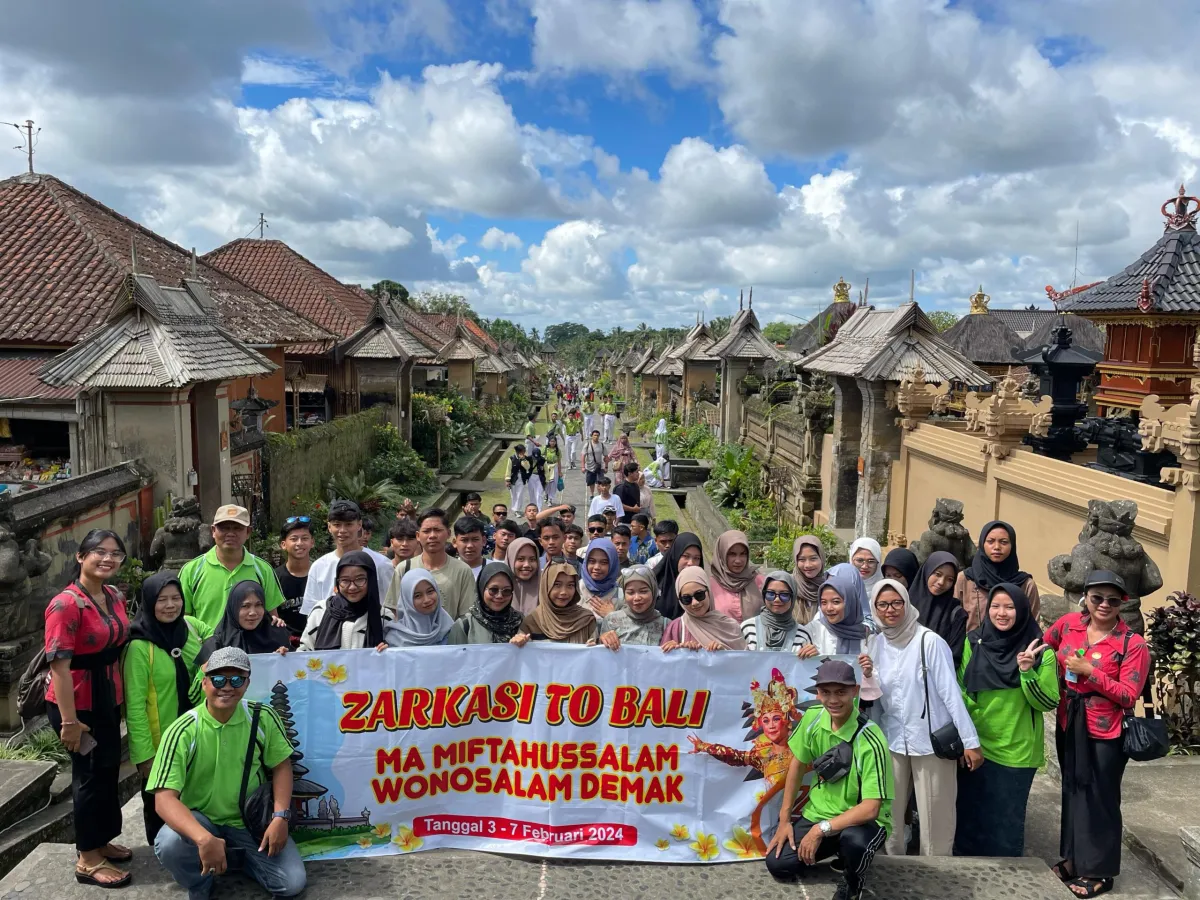 MA Miftahussalam Lakukan Rihlah ilmiah (Study Tour) ke Pulau Dewata Bali
