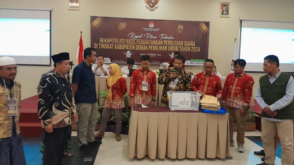 Demak Tunjukkan Kesadaran Politik Tinggi, Partisipasi Pemilih Naik 10% dari Pemilu Sebelumnya