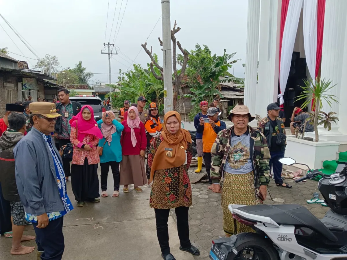 Banjir Kepung Mranggen, Ketua PCNU Demak Kunjungi Para Pengungsi