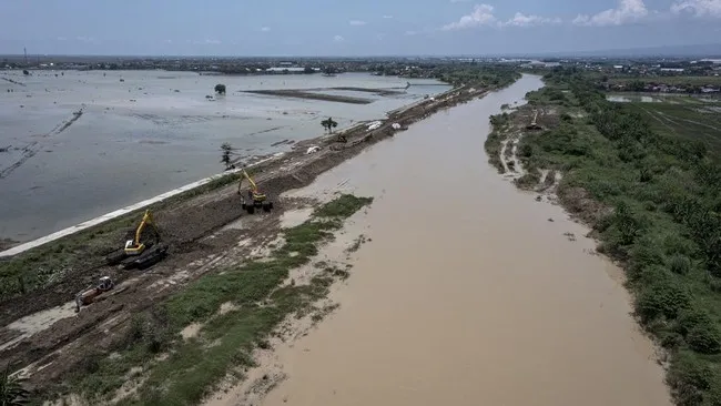 Rais Syuriyah PWNU Jawa Tengah: Banjir Di Jawa Tengah Akibat Kerusakan Alam, Eksploitasi Berlebihan, Dan Kurangnya Penanganan Serius Dari Pemerintah