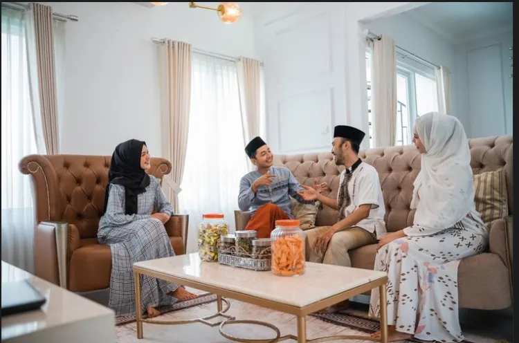 Adab Bertamu saat silaturahmi pada Lebaran Idul Fitri
