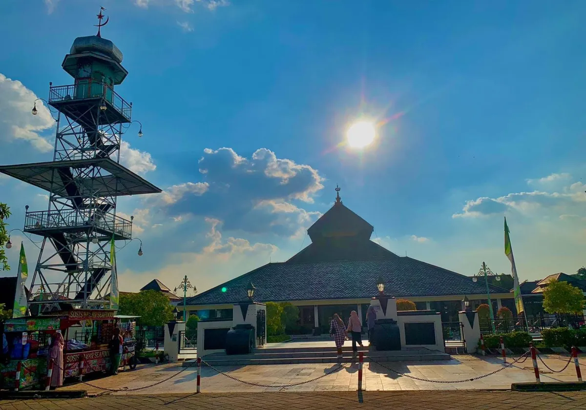 Masjid Agung Demak, Berada di Puncak Daftar Wisata Favorit Jateng