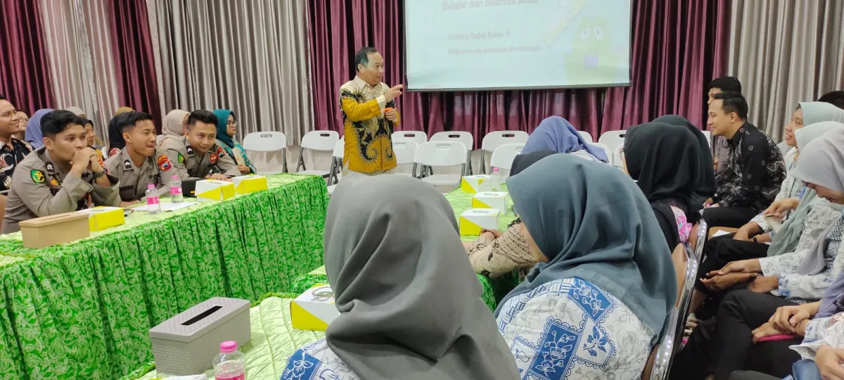 Direktur RSINU Demak Isi In House Training Servis Excellent Bagi Pegawai Mitra Rumah Sakit Bhayangkara Tk IV Blora Di Semarang