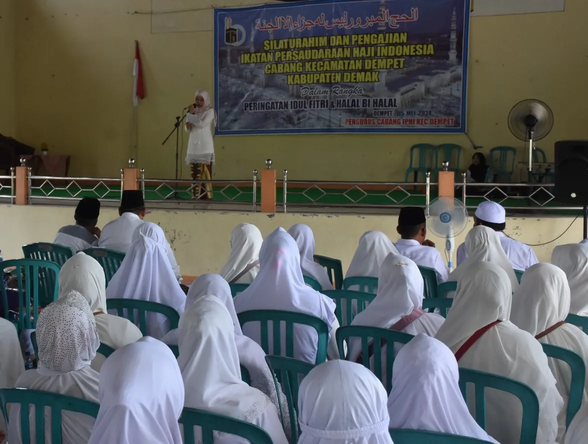 Silaturahmi dan Halal Bihalal IPHI Cabang Dempet, Bupati: Calon Jamaah Haji Selalu Berlatih Fisik Mulai Dari Sekarang Dan Istirahat Yang Banyak