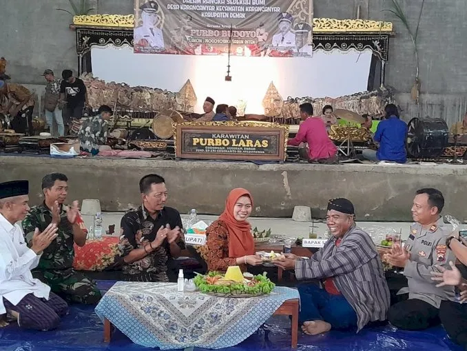 Hadiri Syukuran Apitan Desa Karanganyar, Bupati Demak: Semoga Menjadikan Warga Semakin Bersyukur