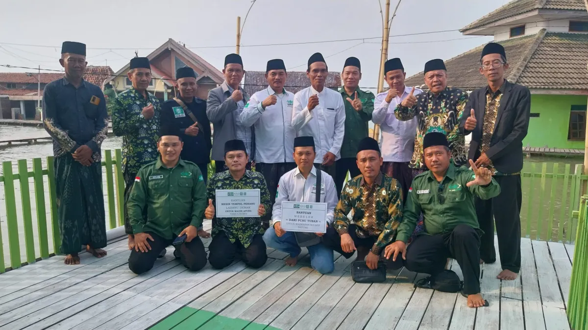 Lazisnu Demak dan Tuban Bersinergi Bantu Warga Timbulsloko yang Terdampak Banjir Rob