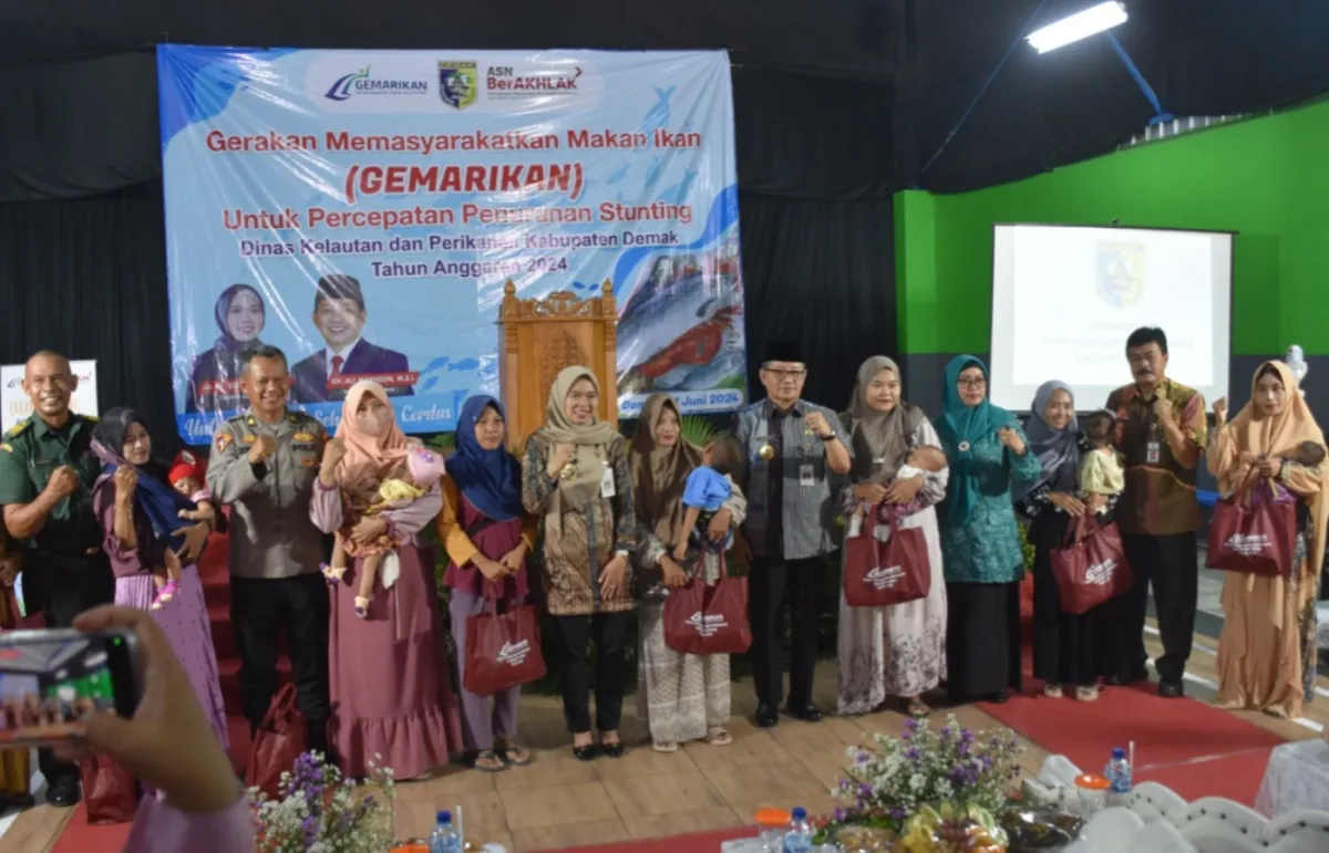 Bupati Demak Hadiri Gemarikan dan Serahkan Bantuan Produk Perikanan
