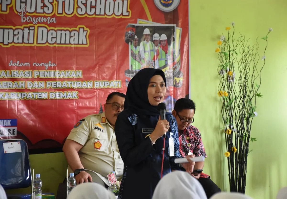 Satpol PP Goes to School, Bupati Demak: Untuk Mengedukasi Pelajar Tentang Bahaya Kenakalan Remaja
