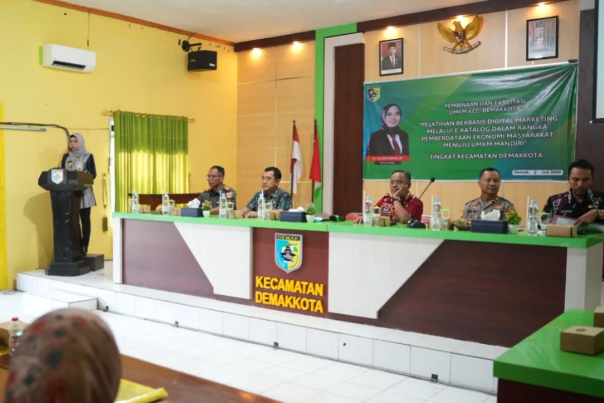 Pemkab Demak Bekali Digital Marketing Kepada UMKM Kecamatan Demak Melalui e-Katalog