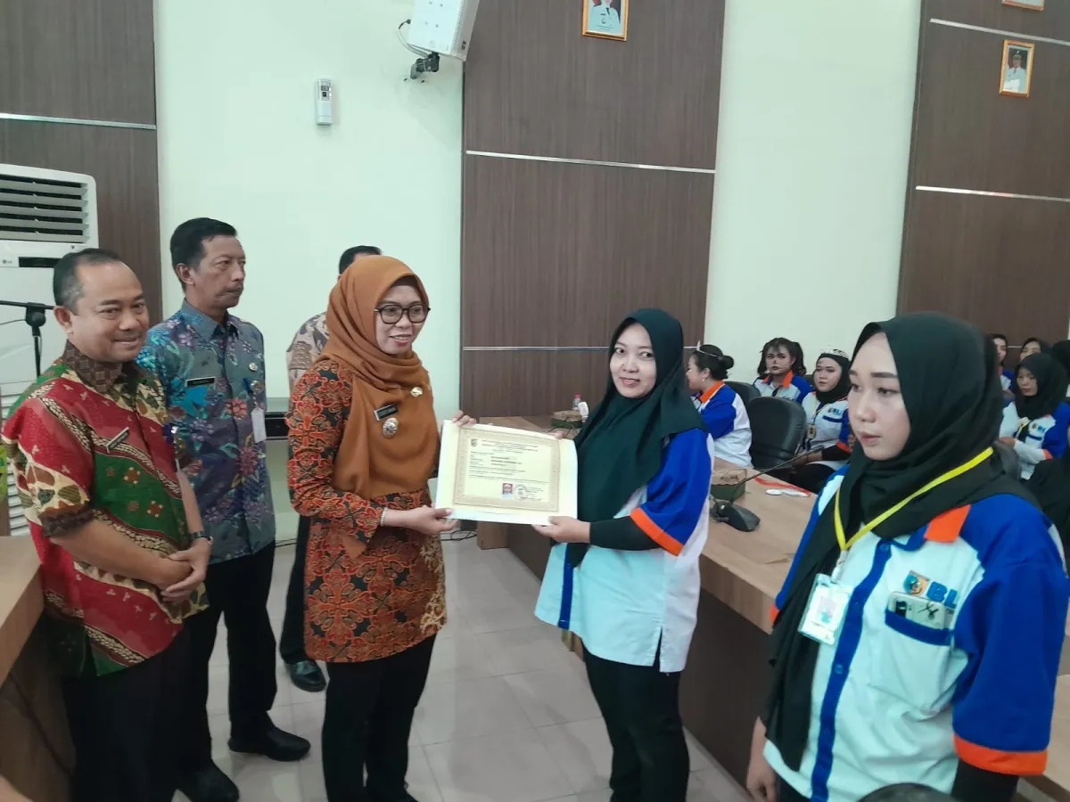 Bupati Demak Apresiasi Program Pelatihan Keterampilan Dinakerin dalam Upaya Tekan Kemiskinan