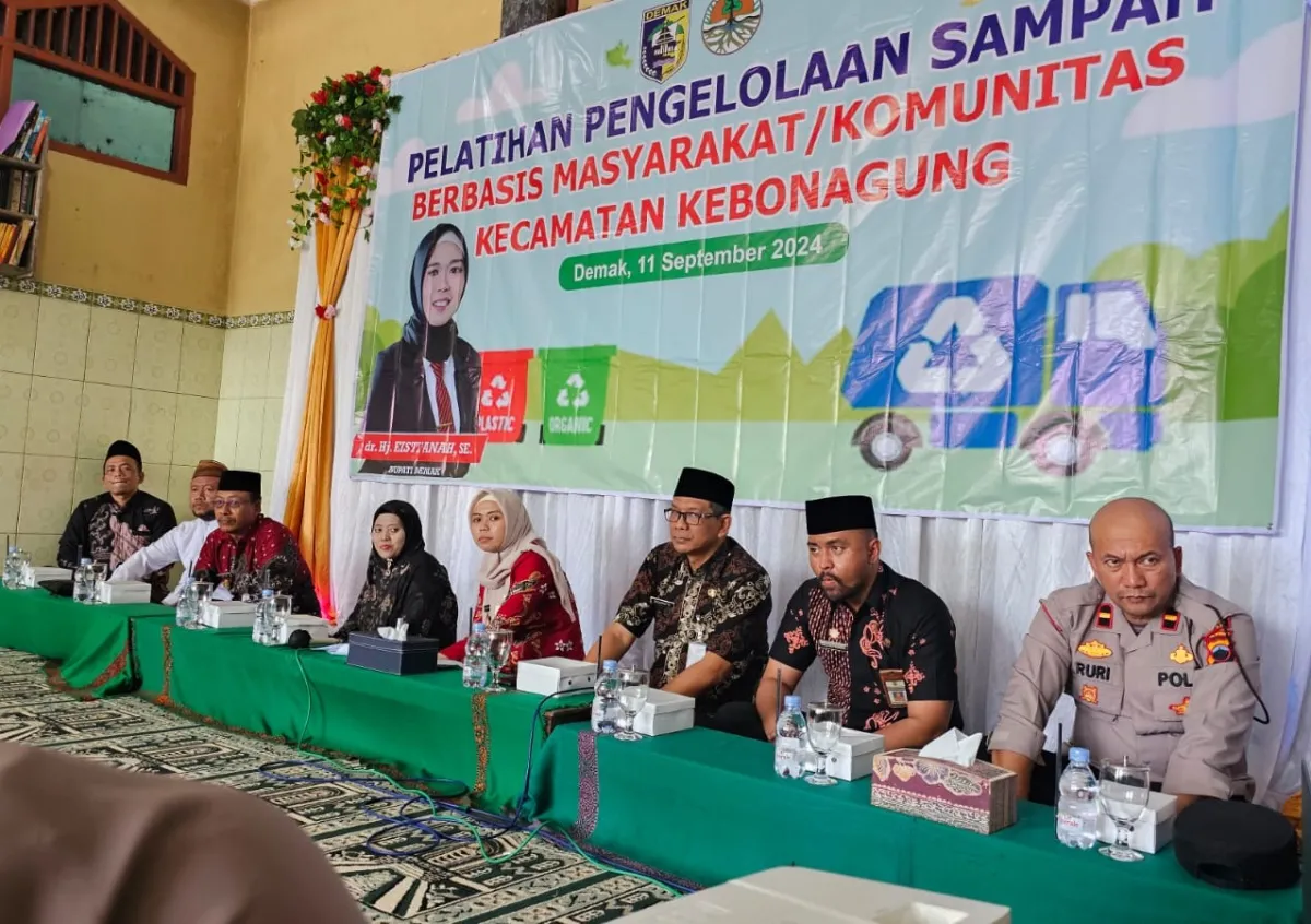 Bupati Demak Ajak Santri Tangkap Peluang Bisnis Terkait Sampah