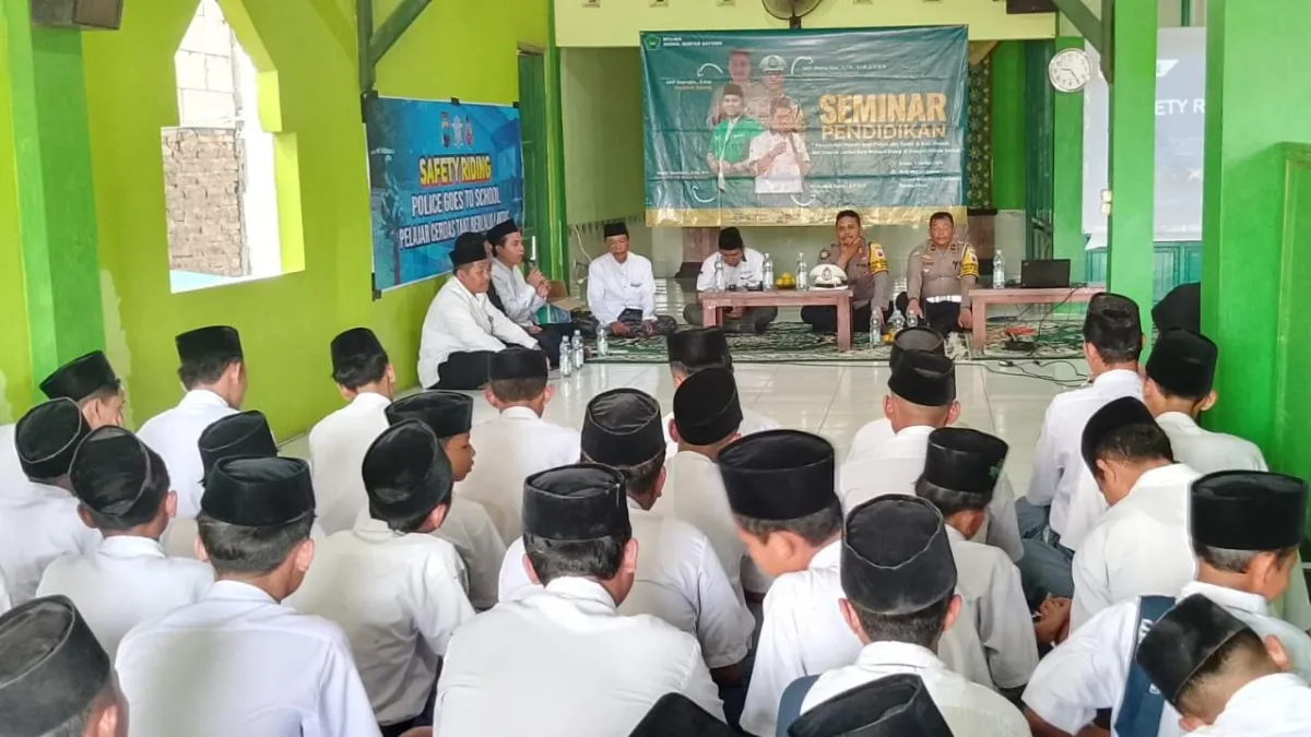 Ratusan Siswa dan Santri Yayasan Nurul Qur’an Dapatkan Penyuluhan Hukum dan Pendidikan Karakter