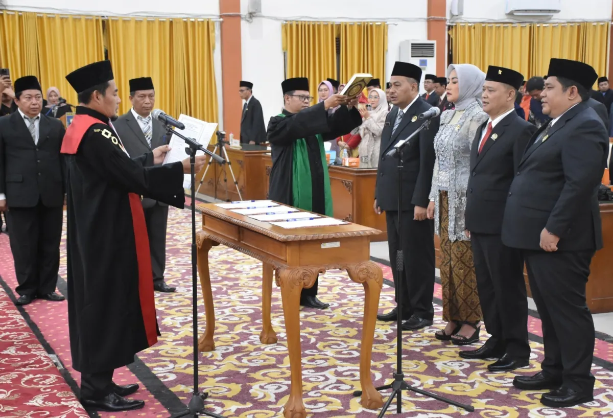 Plt Bupati Demak Hadiri Rapat Paripurna DPRD Pengucapan Sumpah/Janji Pimpinan Masa Jabatan 2024-2029