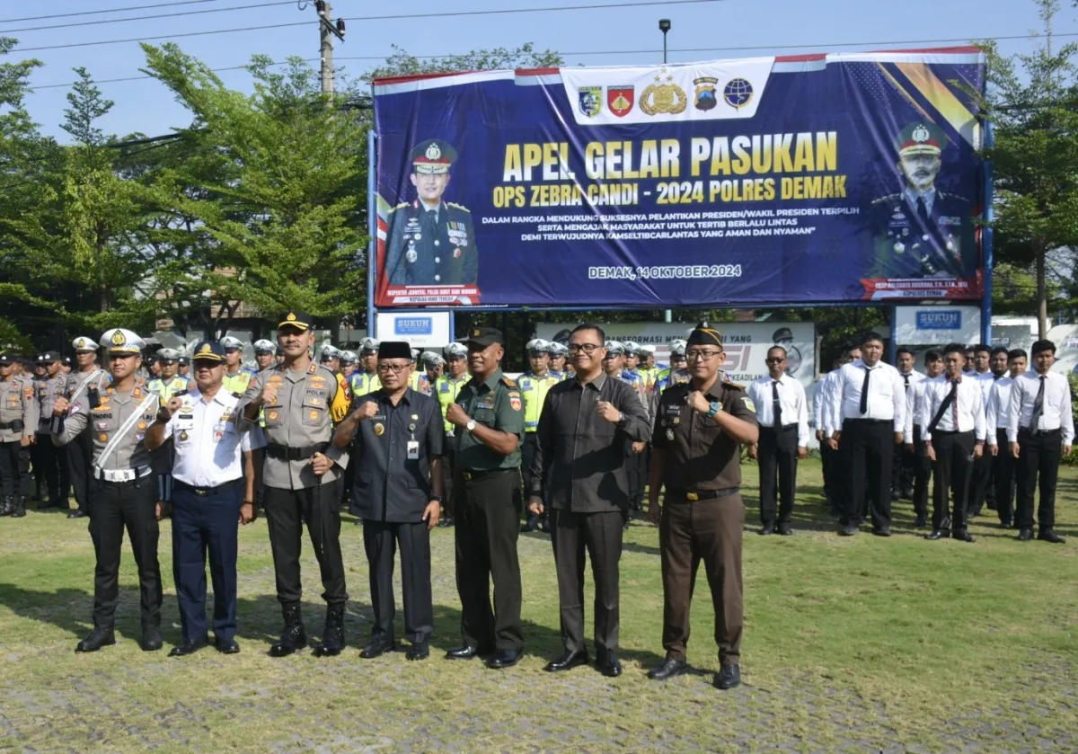 Plt Bupati Demak KH. Ali Makhsun Pimpin Apel Gelar Ops Zebra Tahun 2024