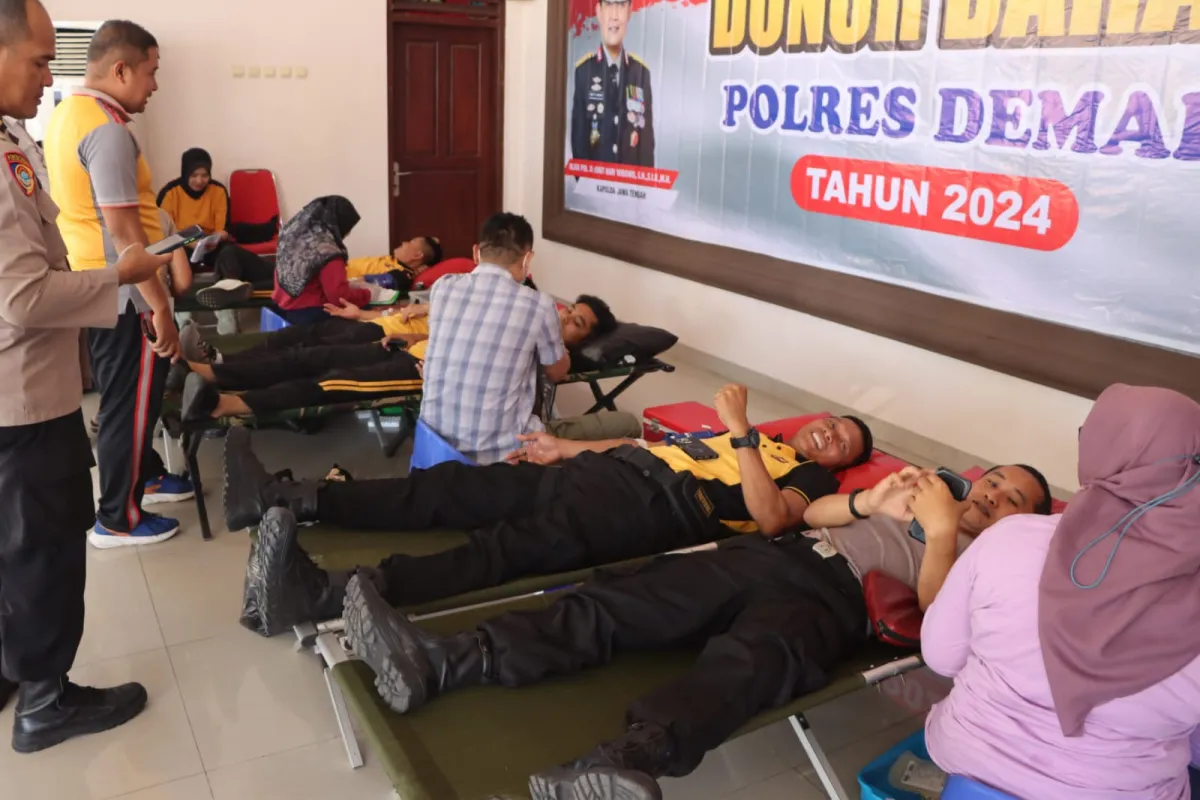 Polres Demak Gelar Donor Darah Rutin, Ajak Masyarakat Peduli dengan Sesama