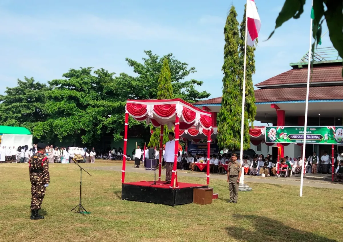 Sekda Demak Pimpin Upacara Hari Santri Nasional Tingkat Kabupaten Tahun 2024