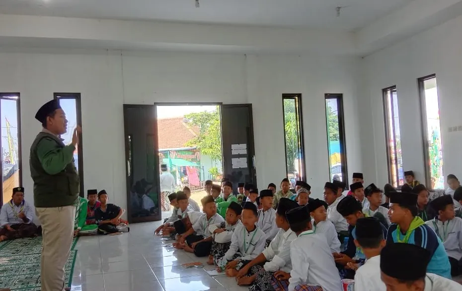RSI NU Demak Edukasi Santri Tentang Perilaku Hidup Bersih dan Sehat