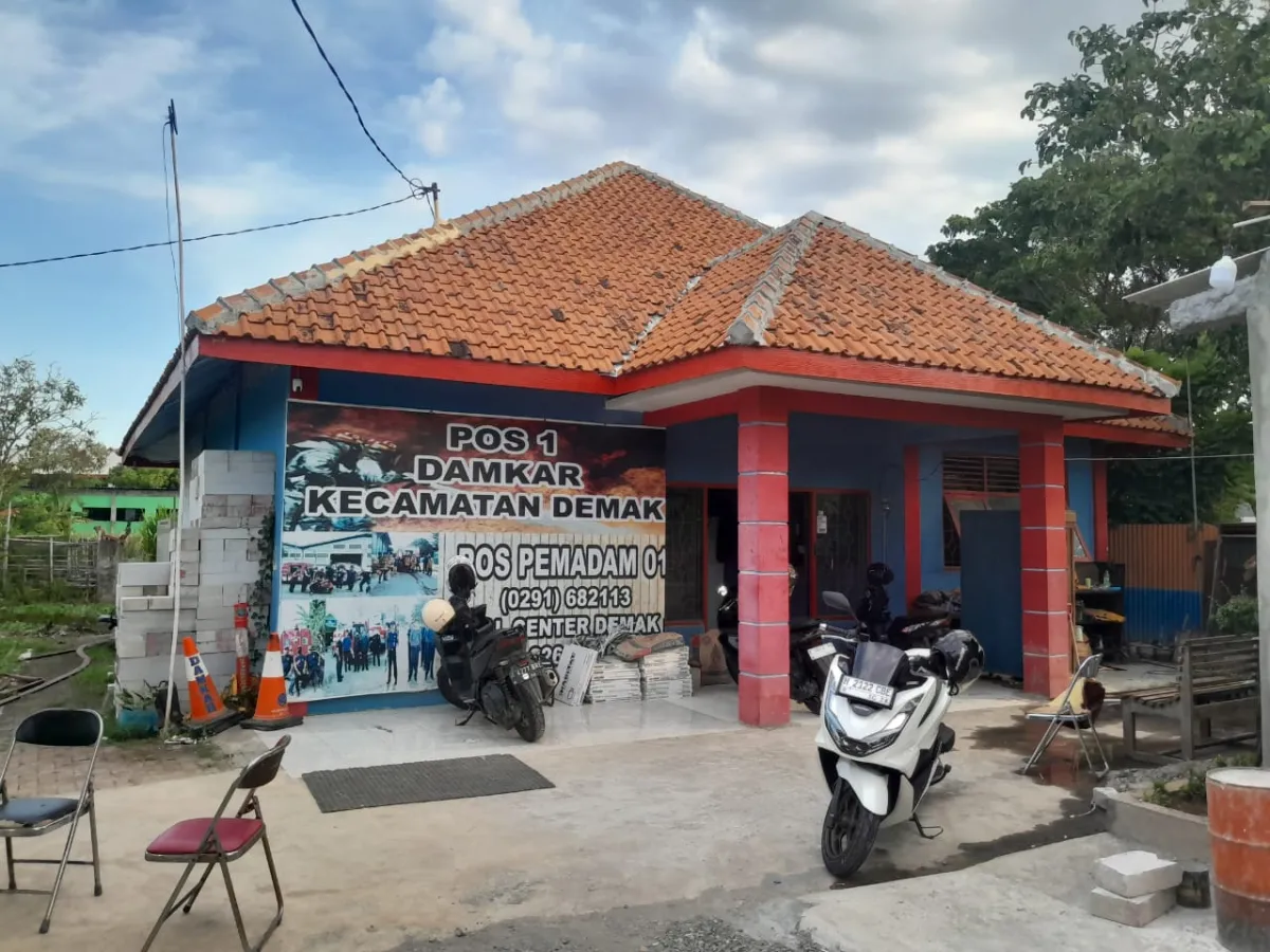 Lebih dari Sekadar Pemadam Api, Damkar Demak Jadi Tempat Curhat Warga