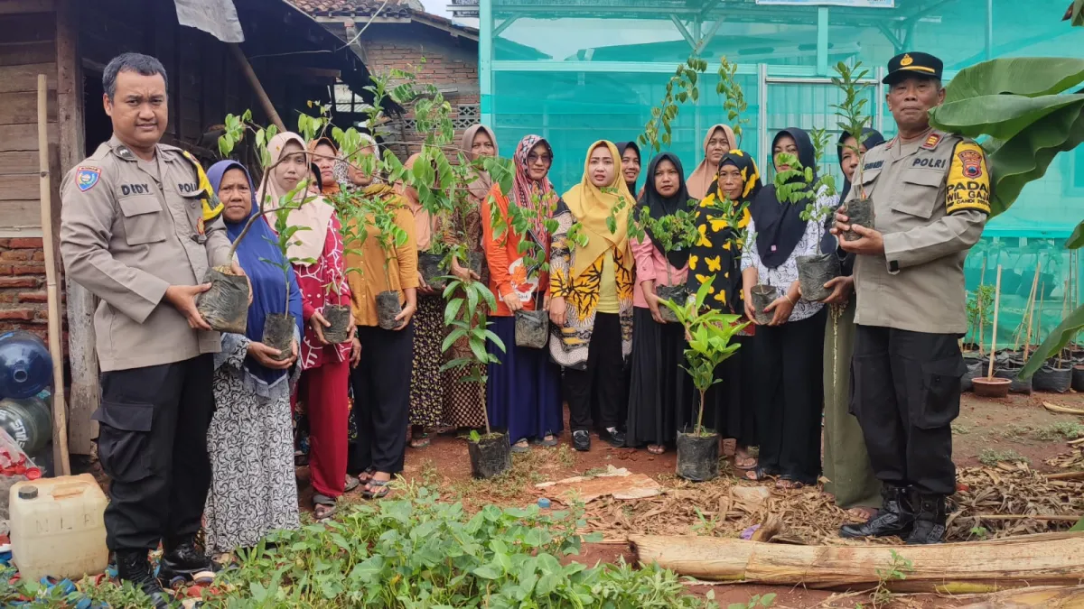 Polsek Gajah Dorong Ketahanan Pangan Lewat Dukungan ke Kelompok Wanita Tani di Demak