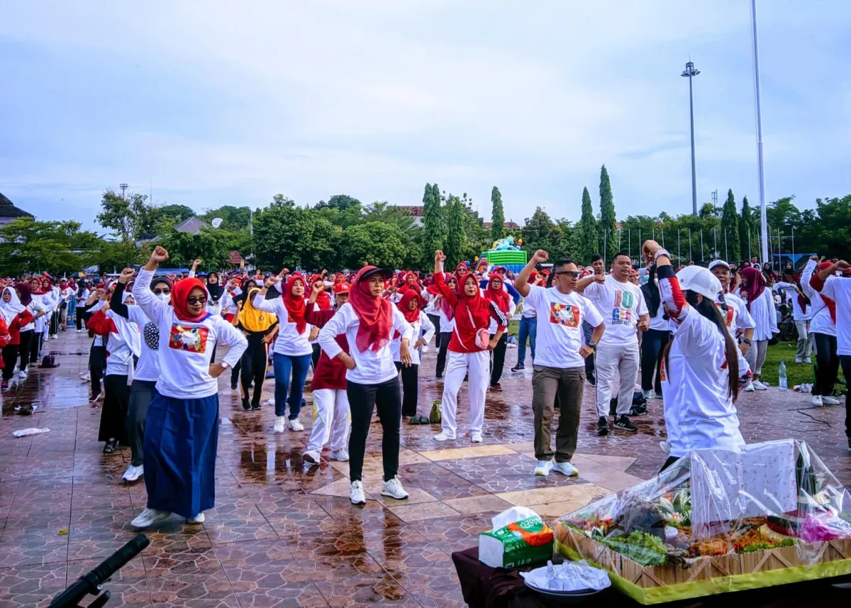 Hadiri Peringatan Hari AIDS Sedunia, Bupati Eisti’anah: Hubungan Sosial Dengan ODHA Tidak Akan Membuat Tertular HIV