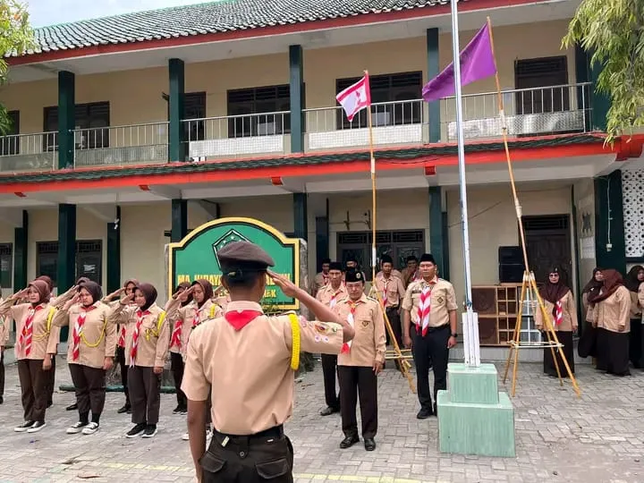 Anggota Pramuka Ambalan Sunan Kalijaga dan Cut Nyak Dien 2024 MA Hidayatul Mubtadiin, Resmi Dikukuhkan