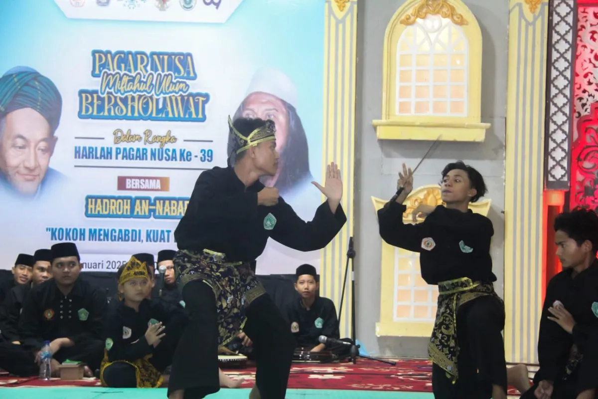 Peringati Harlah ke-39, Pagar Nusa Miftahul Ulum Bersholawat dan Perkuat Solidaritas