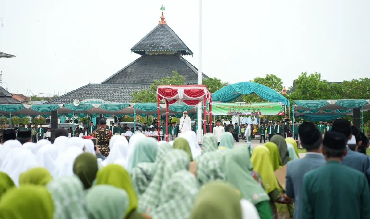 Bupati Eisti’anah Pimpin Apel Akbar Kebangsaan Harlah Ke-102 NU