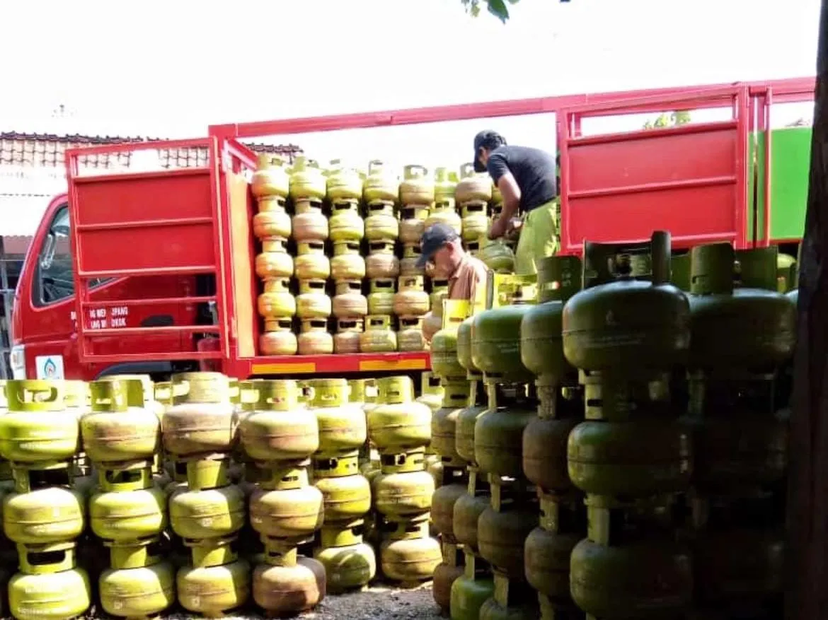 Sulitnya Dapat Gas 3 Kg, Warga Demak Keluhkan Kebijakan Baru