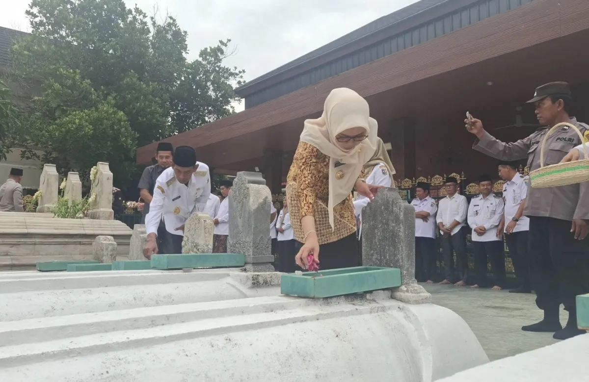 Sambut Hari Jadi ke 522, Bupati Demak Ziarah ke Makam Sultan Fatah dan Sunan Kalijaga