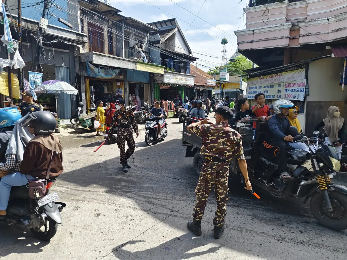 Jelang Lebaran, Satkoryon Banser Wedung Ikut Giat Pengamanan dan Ketertiban Lalu Lintas Di Jalan Raya