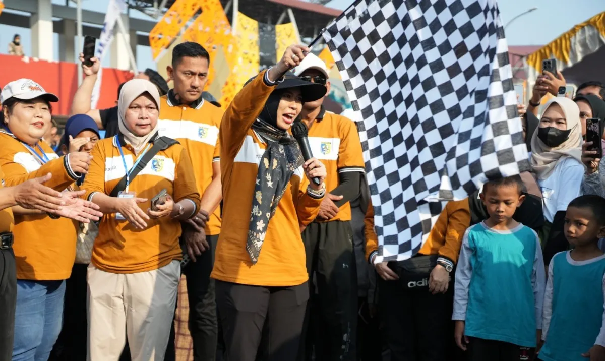 Bupati Eisti’anah Ikuti May Day di Sport Center Istimewa Demak