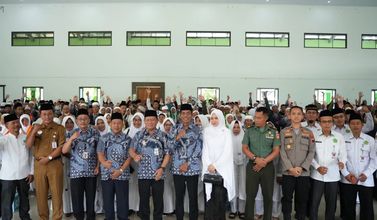 Plh. Bupati Demak Sambut Kedatangan Jamaah Haji Demak Kloter 40