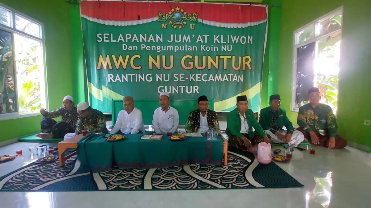 Baca sholawat dengan mengikutkan Para Sahabat sebagai identitas NU