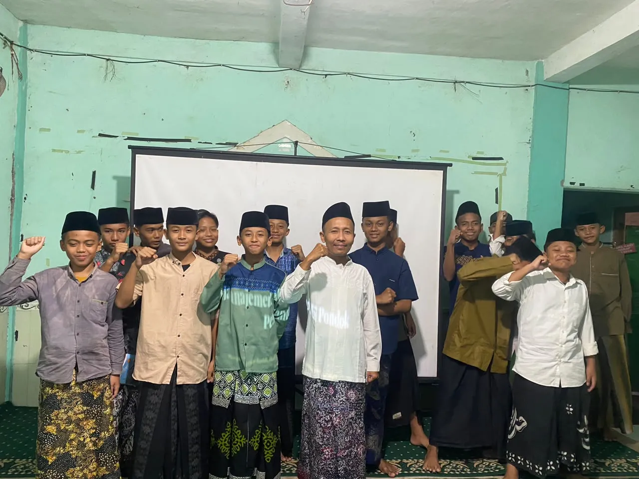 Tanamkan Jiwa Pemimpin Santri Sejak Dini, SMP Assujudiyah Gelar Latihan Kepemimpinan  