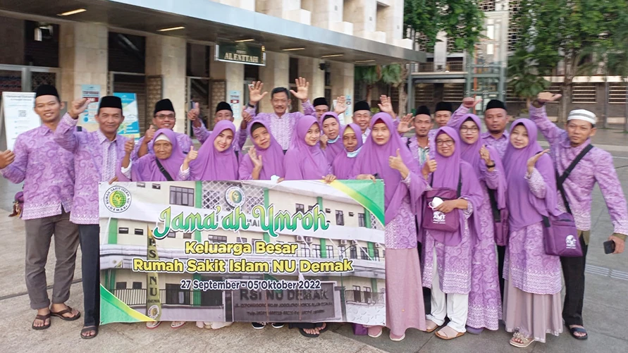Apresiasi 13 Karyawan Berprestasi, RSI NU berangkatkan Umroh
