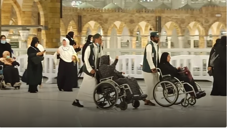 Hukum Tawaf Menggunakan Kursi Roda atau Skuter