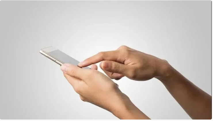Berdzikir Sambil Main Handphone, Bolehkah?