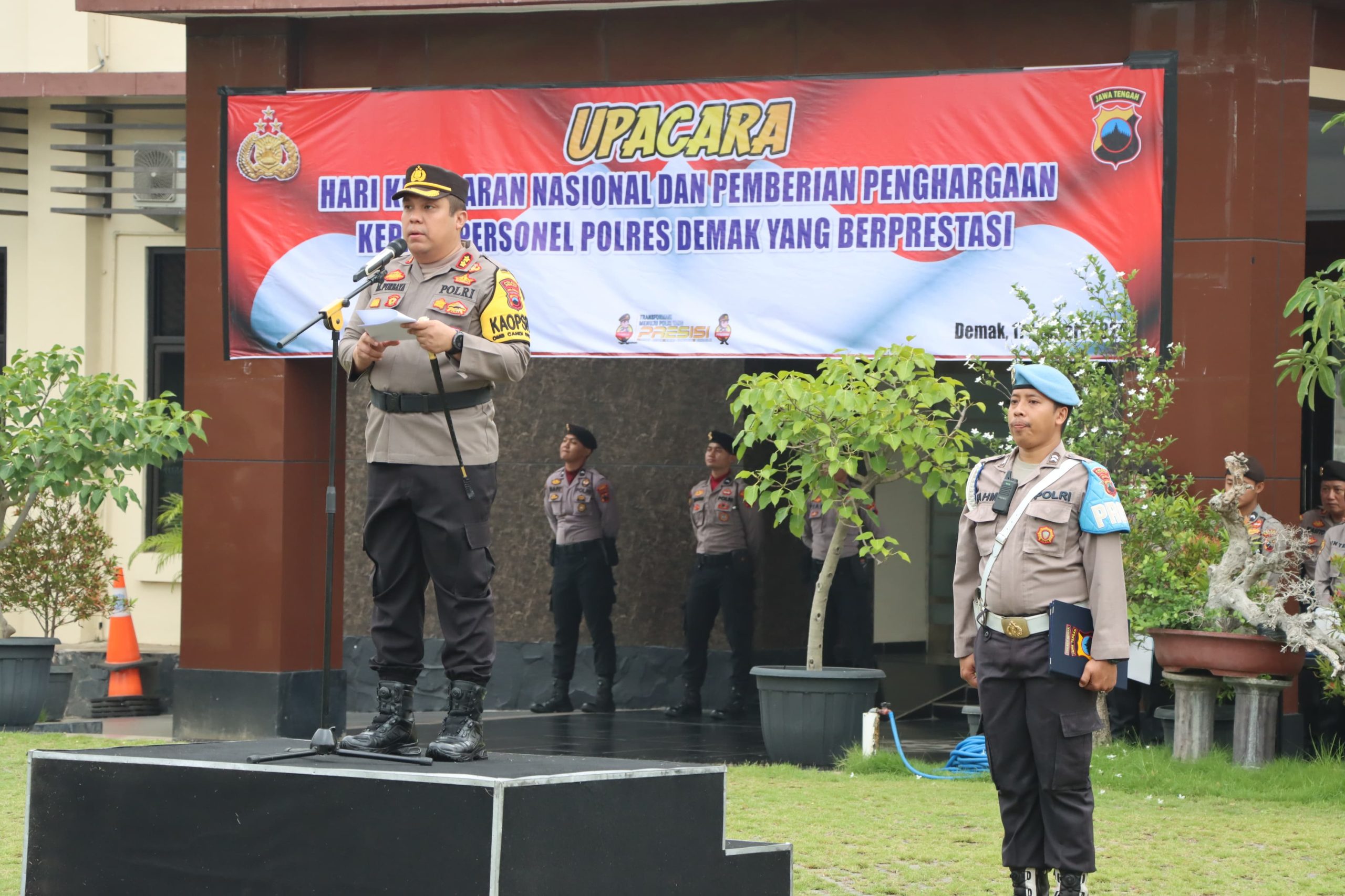 Polri Peringati Hari Kesadaran Nasional, Kapolres Demak Ajak Personel Tingkatkan Disiplin dan Sinergitas