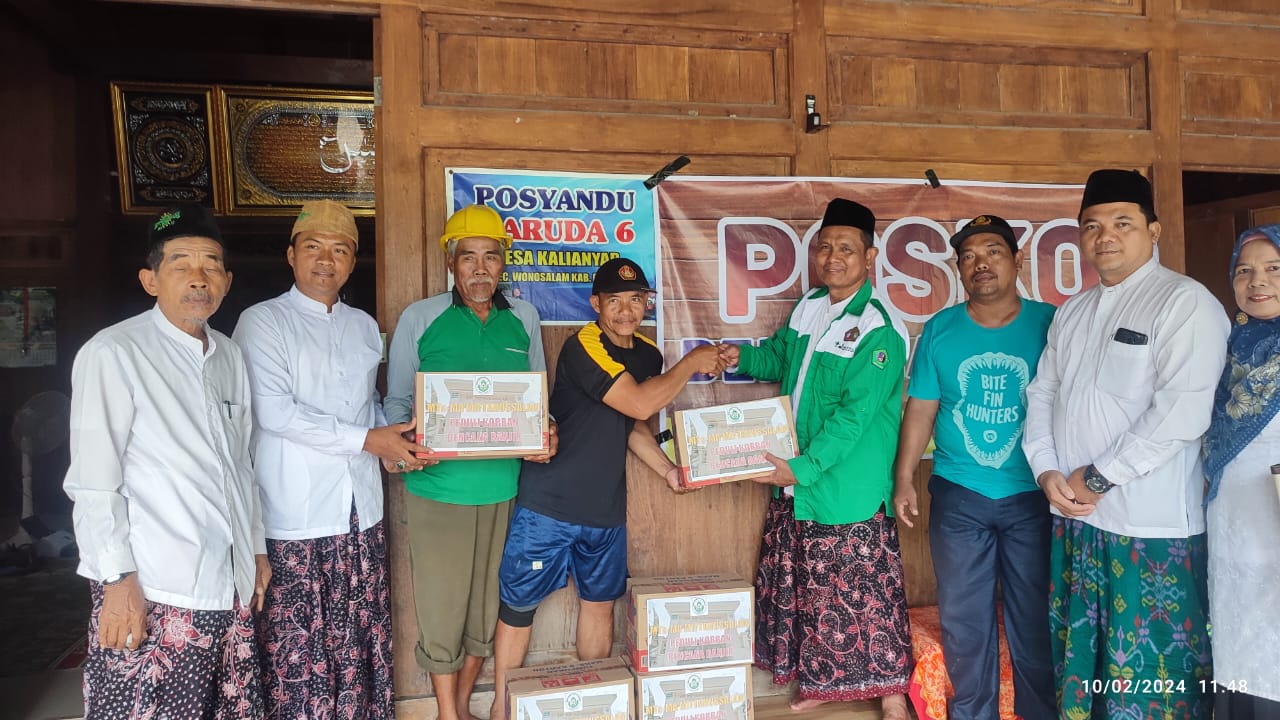 MTs - MA Miftahussalam Salurkan Bantuan Kemanusiaan Korban Banjir Dan Doa Bersama