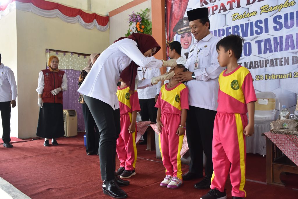 Demak Sukses Capai Target Sub PIN Polio, Bupati Eisti’anah Beri Apresiasi